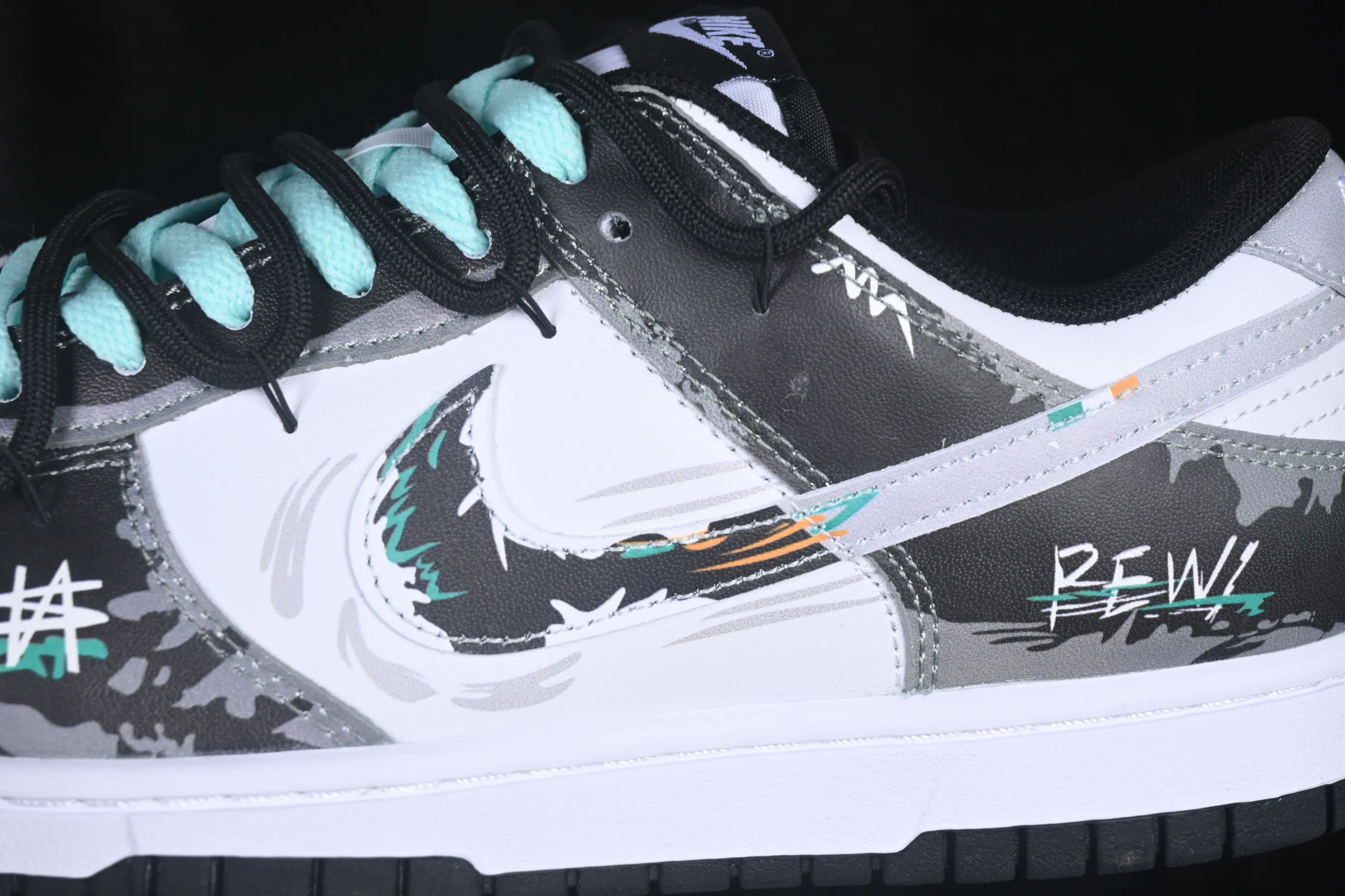 All categories Nk SB Dunk Series Nk SB Dunk Low High-end customized low-top sneakers Nike SB Dunk Low straps low-top casual sneakers DD1391-100